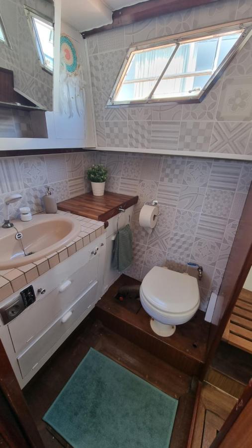 מלון סנט אדריה דה בסוס Charming Boat House In Barcelona With Big Terrace And Solarium מראה חיצוני תמונה
