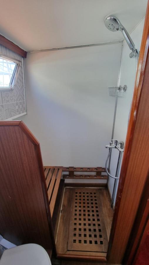 מלון סנט אדריה דה בסוס Charming Boat House In Barcelona With Big Terrace And Solarium מראה חיצוני תמונה