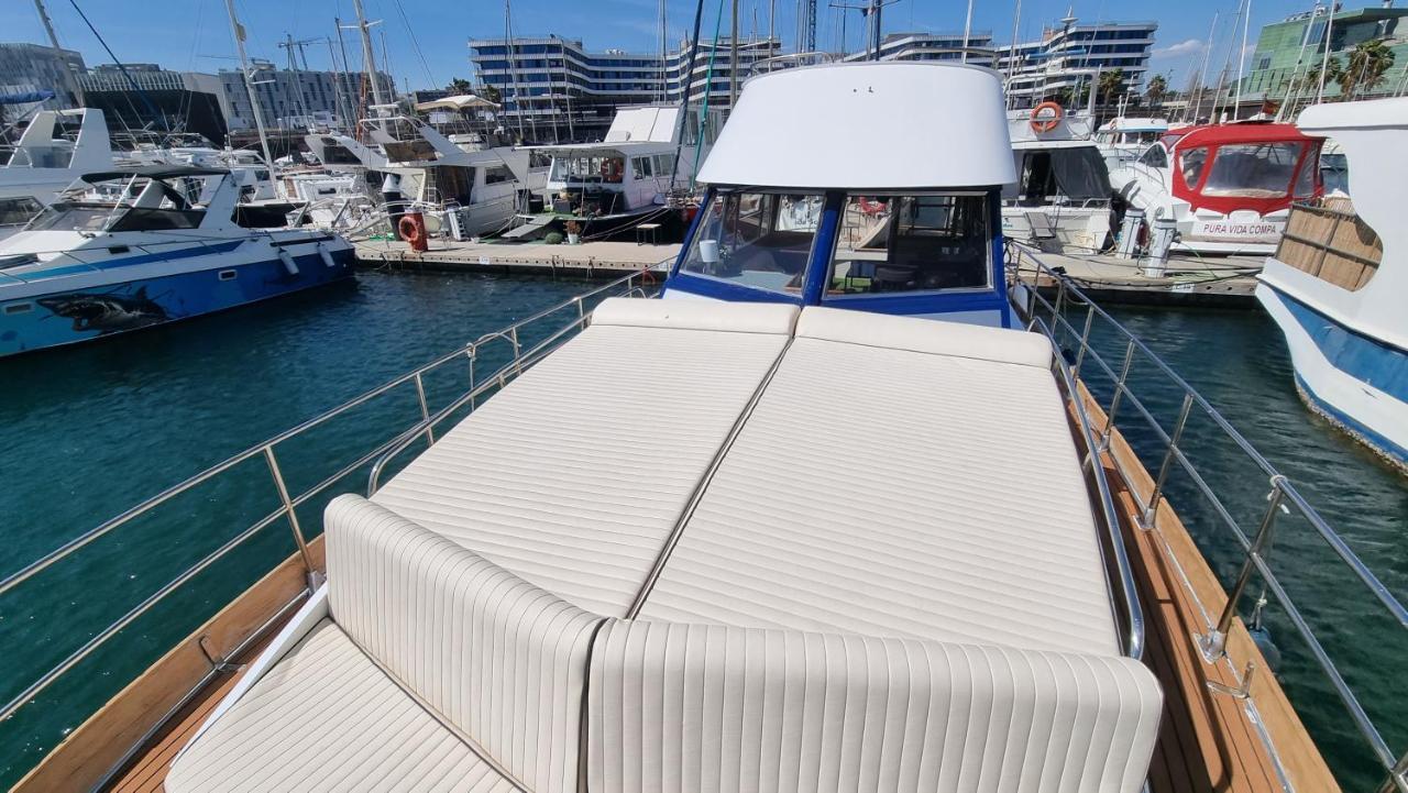 מלון סנט אדריה דה בסוס Charming Boat House In Barcelona With Big Terrace And Solarium מראה חיצוני תמונה