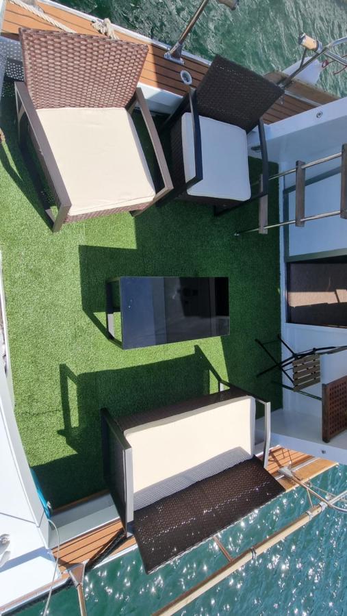 מלון סנט אדריה דה בסוס Charming Boat House In Barcelona With Big Terrace And Solarium מראה חיצוני תמונה