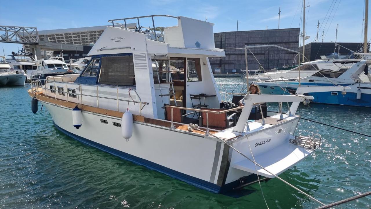 מלון סנט אדריה דה בסוס Charming Boat House In Barcelona With Big Terrace And Solarium מראה חיצוני תמונה